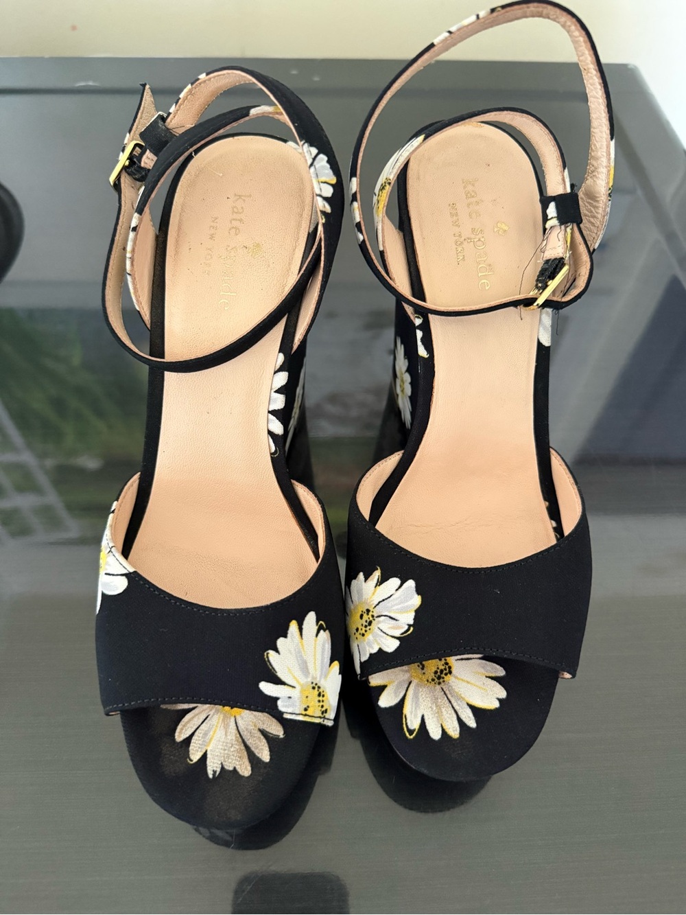kate spade Daisy print Platform Wedges Sandals Size 8